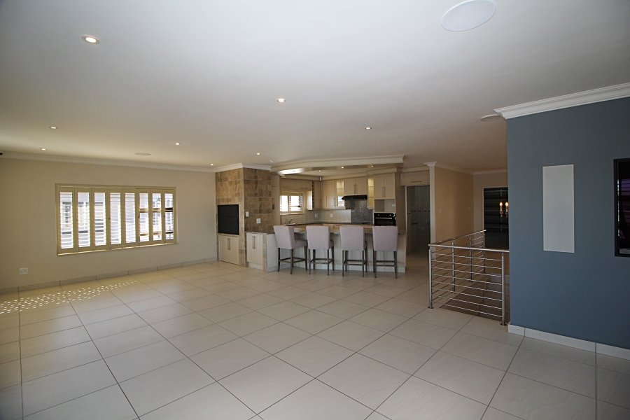 4 Bedroom Property for Sale in Monte Christo Western Cape